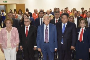 نجار يتوسط اللبنانية الاولى وانطوان الزغبي عن يمينه وعن شماله جوان حبيش وروزي بولس